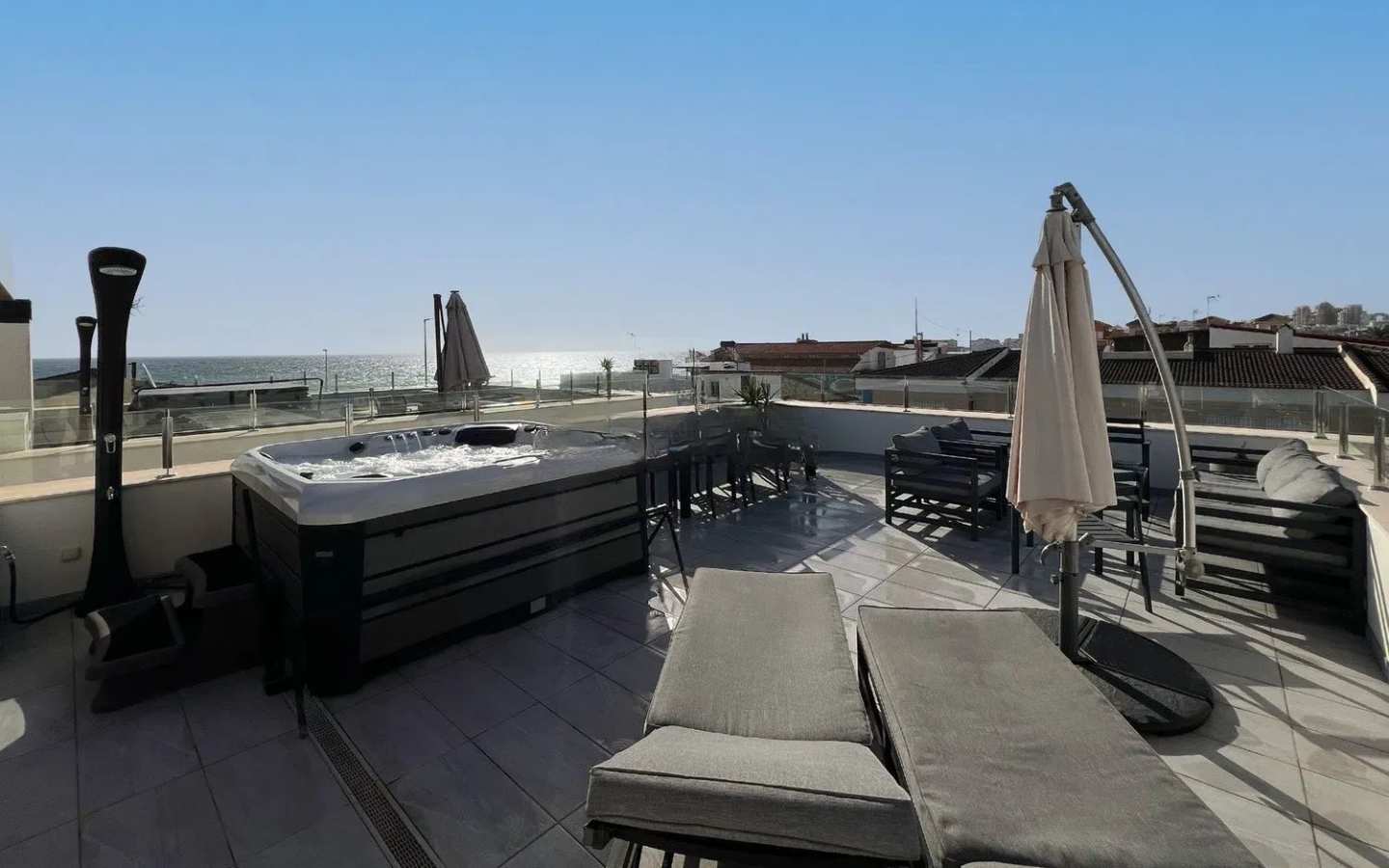 Вилла с 4 спальнями