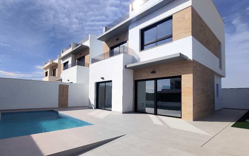 Bungalow, Townhouse ➞ 
