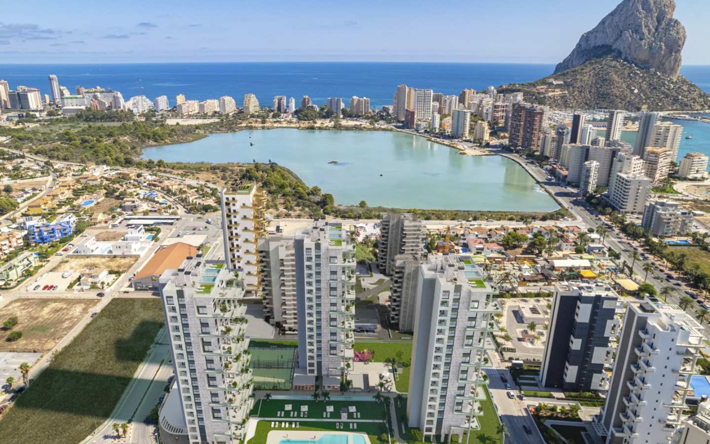 Квартиры (3 спальни) 