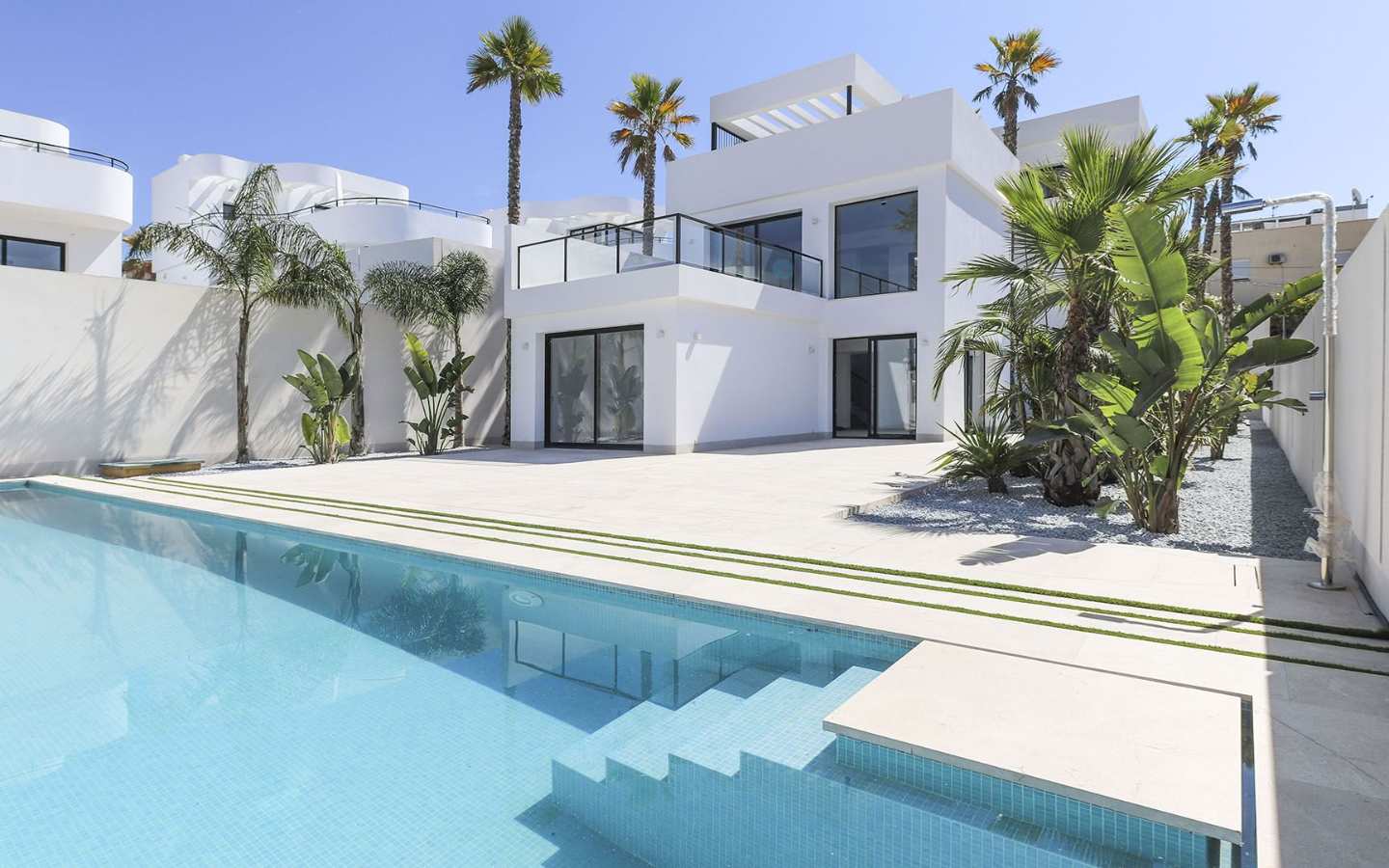 Вилла (5 спален)